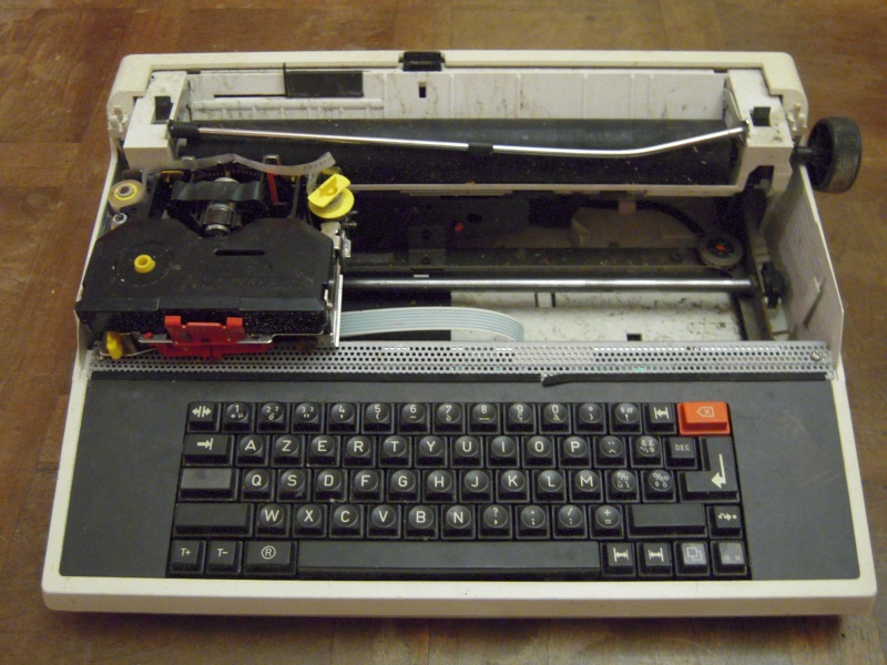 Fichier:Typewriter-cherry-ext.jpg
